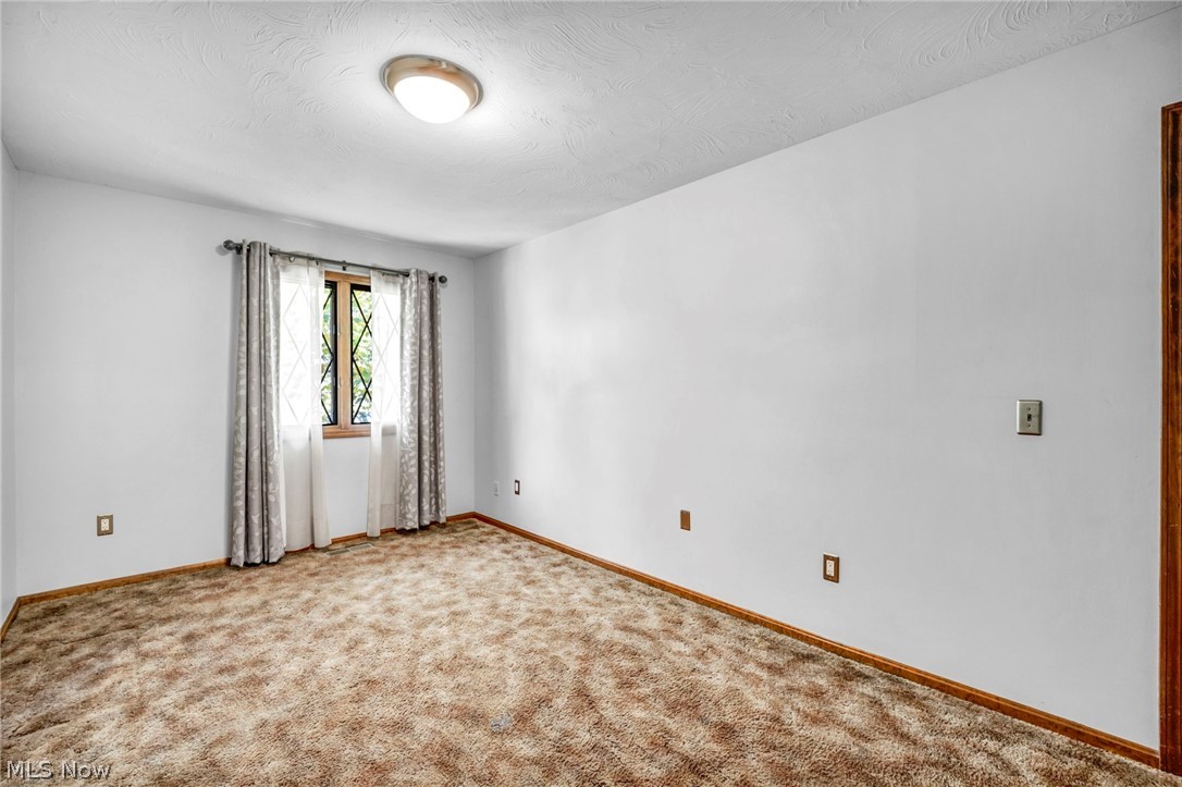 4081 Clearwater Drive Parma OH 44134