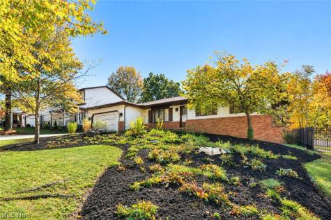4081 Clearwater Drive Parma OH 44134