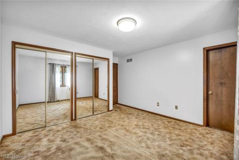 4081 Clearwater Drive Parma OH 44134