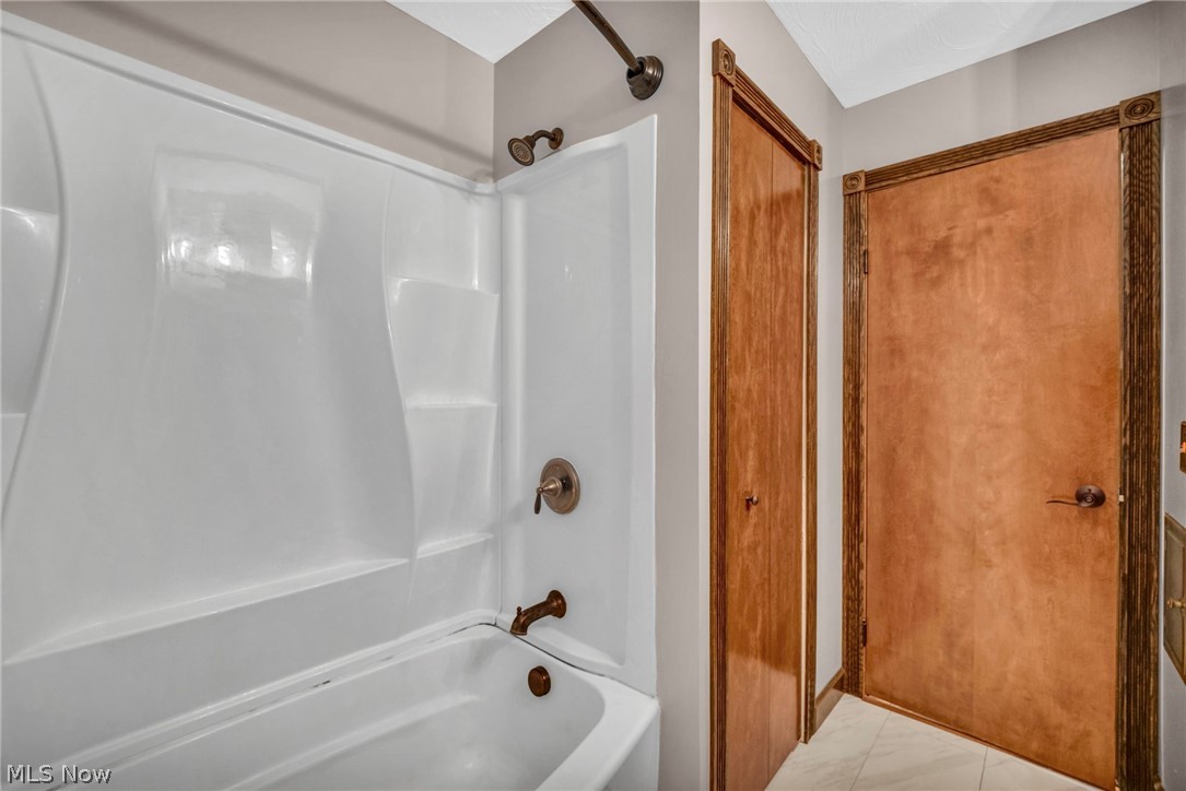 4081 Clearwater Drive Parma OH 44134