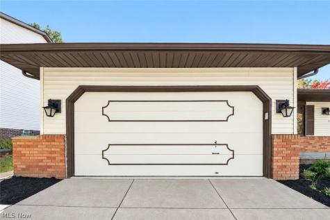 4081 Clearwater Drive Parma OH 44134
