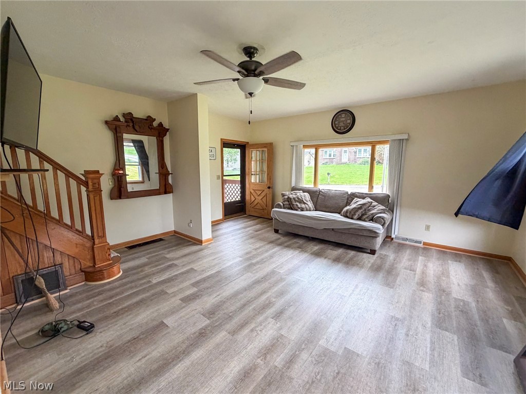 8135 State Route 609 Burghill OH 44404