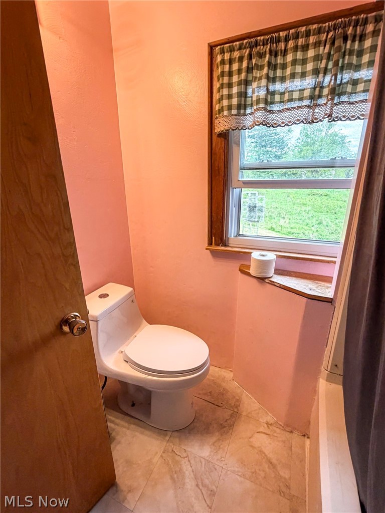 8135 State Route 609 Burghill OH 44404