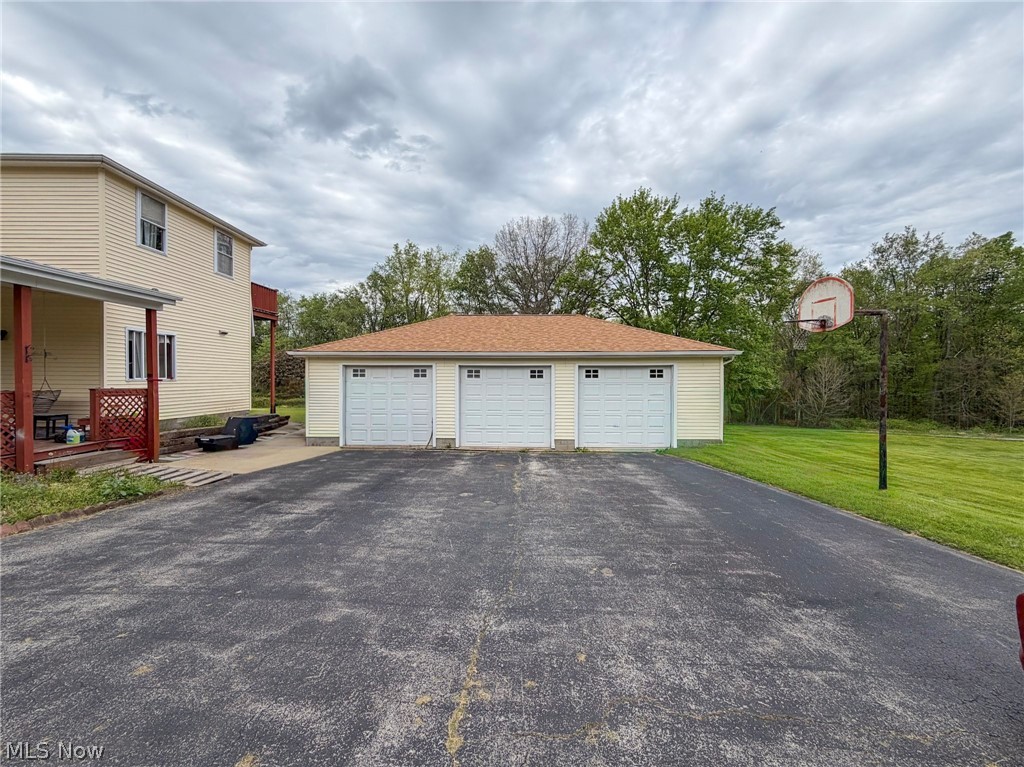 8135 State Route 609 Burghill OH 44404