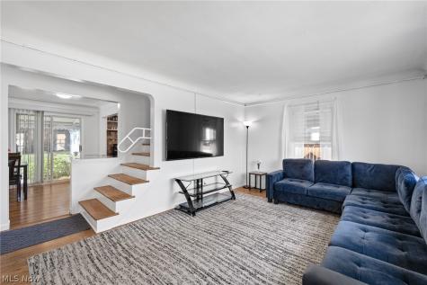 3299 Winthrop Drive Parma OH 44134