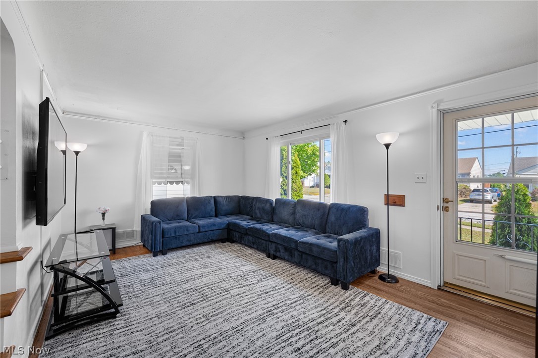 3299 Winthrop Drive Parma OH 44134