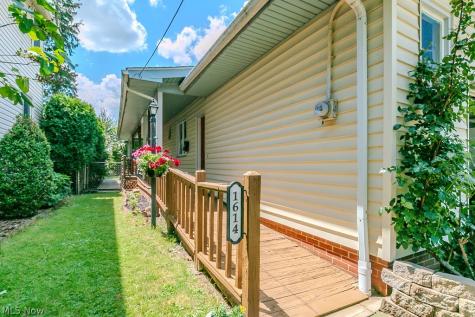 1614 Rosewood Avenue Lakewood OH 44107