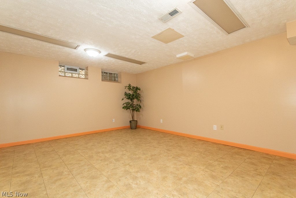 1614 Rosewood Avenue Lakewood OH 44107