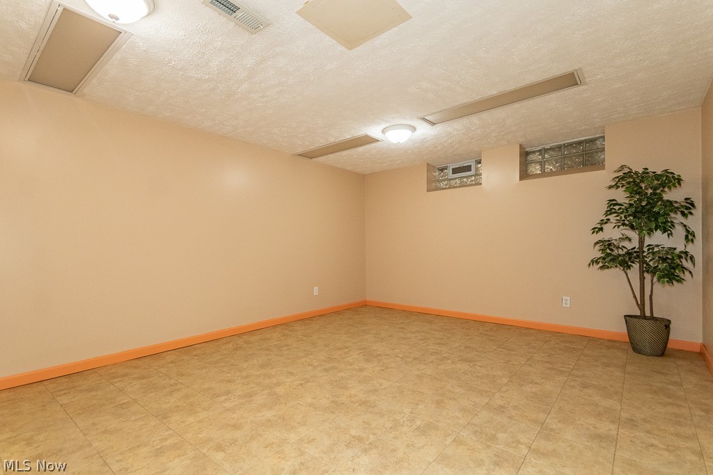 1614 Rosewood Avenue Lakewood OH 44107