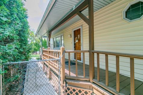 1614 Rosewood Avenue Lakewood OH 44107