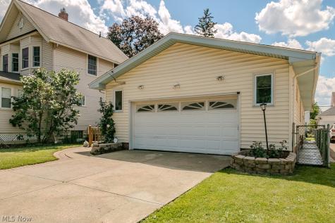 1614 Rosewood Avenue Lakewood OH 44107