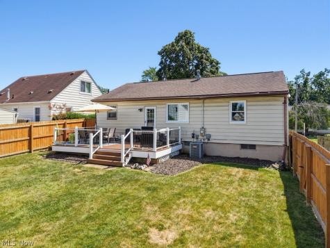 1215 Lincoln Avenue Cuyahoga Falls OH 44223