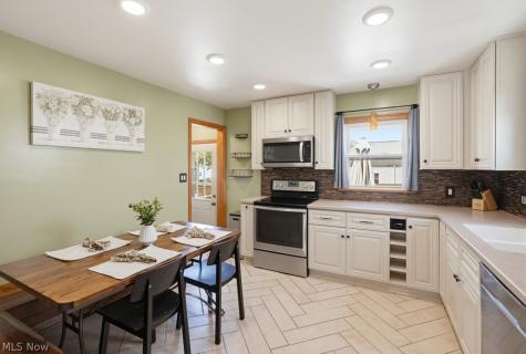 1215 Lincoln Avenue Cuyahoga Falls OH 44223