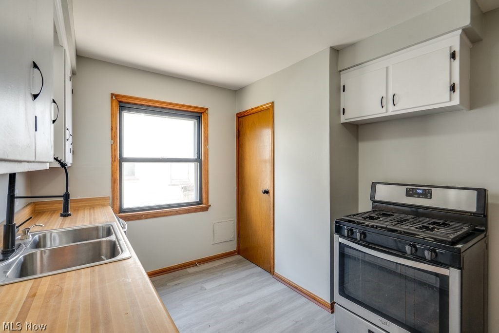 8514 Deerfield Drive Parma OH 44129