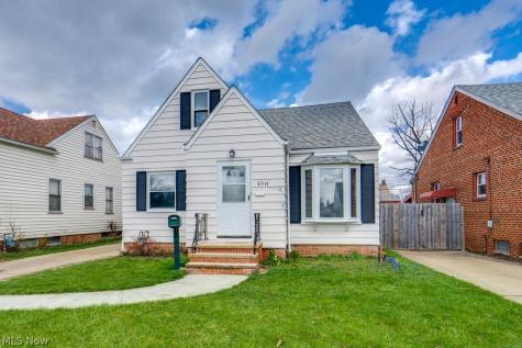 8514 Deerfield Drive Parma OH 44129