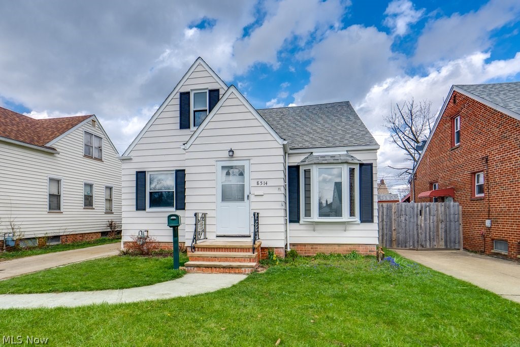 8514 Deerfield Drive Parma OH 44129