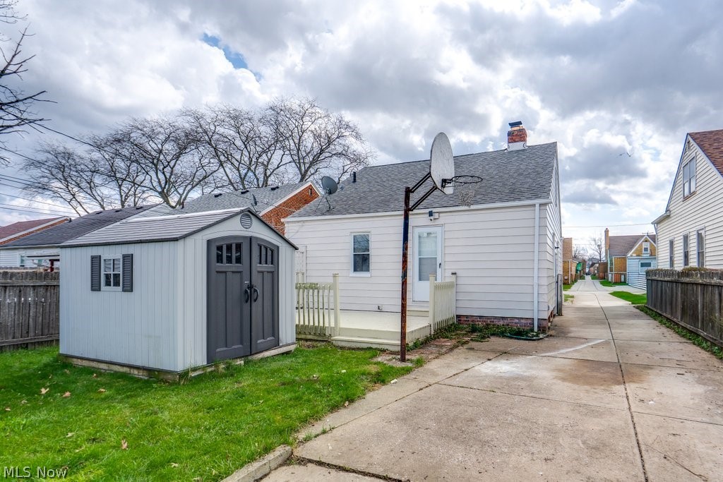 8514 Deerfield Drive Parma OH 44129