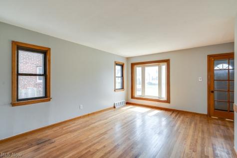 8514 Deerfield Drive Parma OH 44129