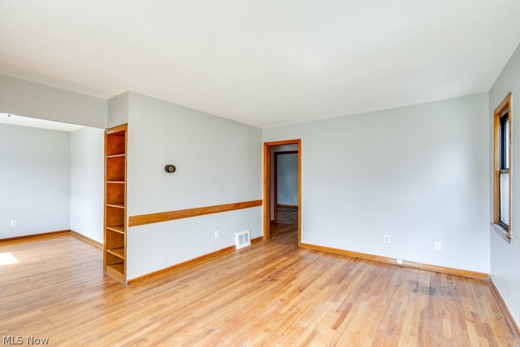8514 Deerfield Drive Parma OH 44129