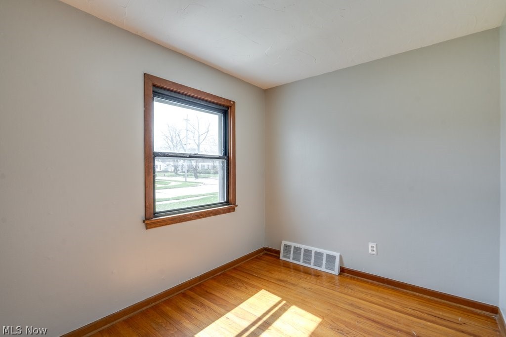 8514 Deerfield Drive Parma OH 44129