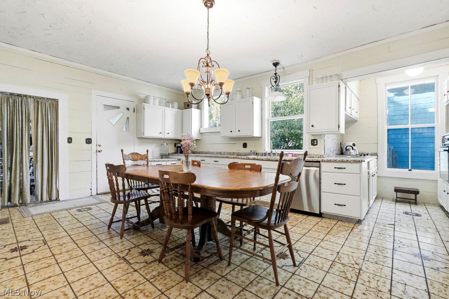 4334 Center Street Willoughby OH 44094