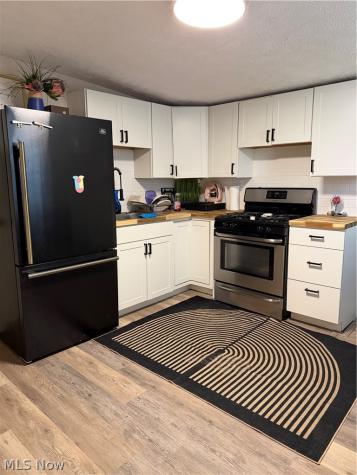 7118 Elton Avenue Cleveland OH 44102