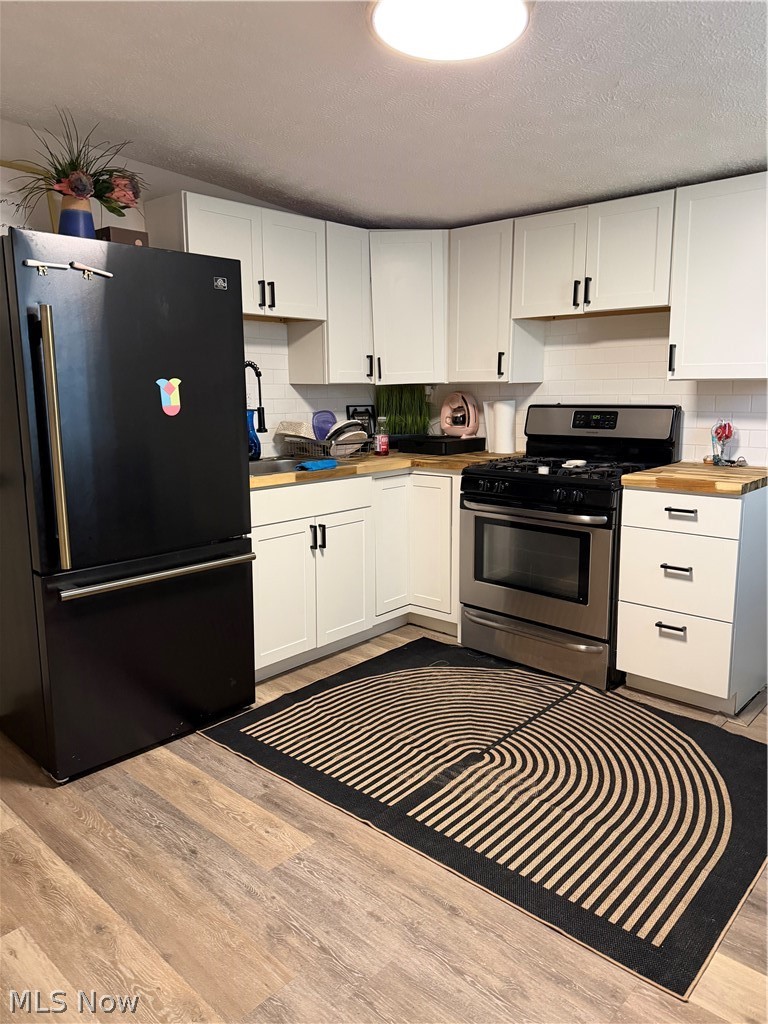 7118 Elton Avenue Cleveland OH 44102
