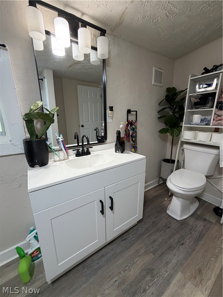 7118 Elton Avenue Cleveland OH 44102