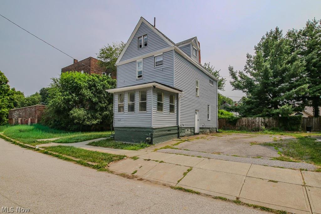 1839 E 86th Street Cleveland OH 44106