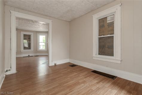 1839 E 86th Street Cleveland OH 44106