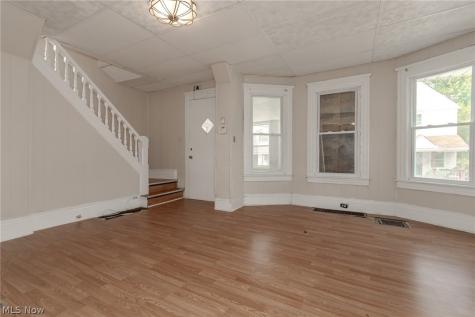 1839 E 86th Street Cleveland OH 44106