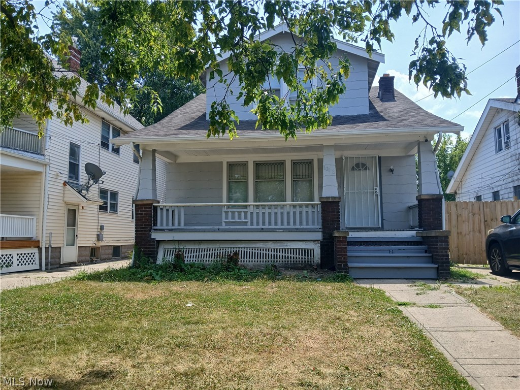 10113 Loretta Avenue Cleveland OH 44111