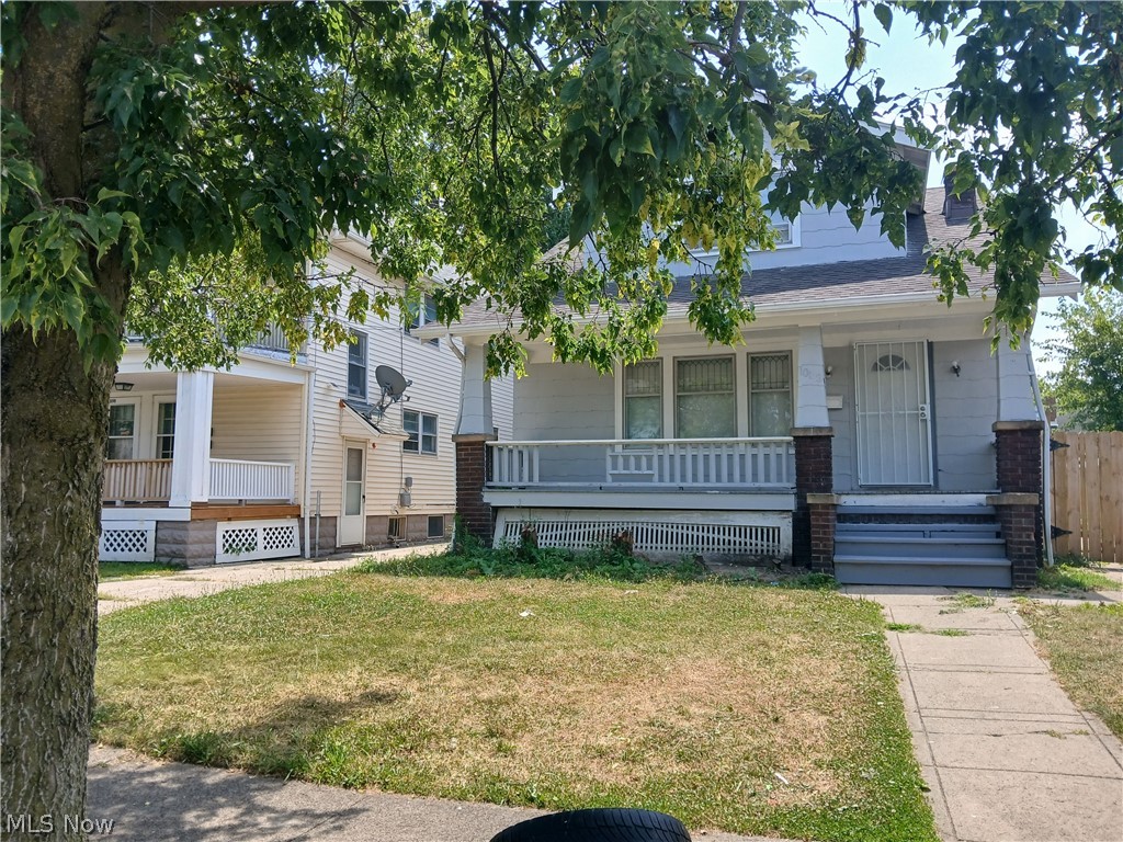 10113 Loretta Avenue Cleveland OH 44111