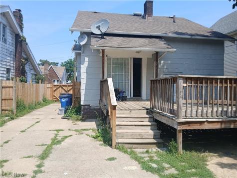 10113 Loretta Avenue Cleveland OH 44111
