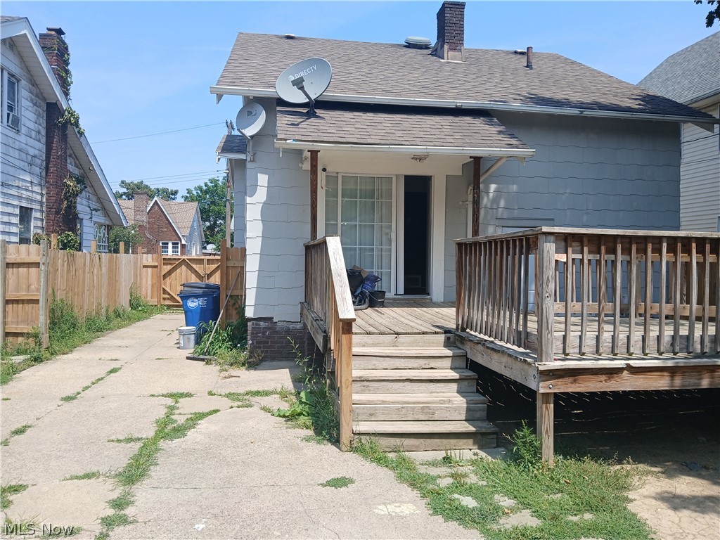 10113 Loretta Avenue Cleveland OH 44111