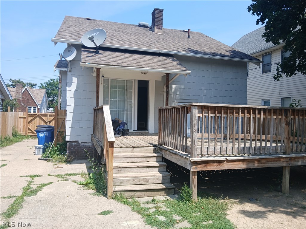 10113 Loretta Avenue Cleveland OH 44111