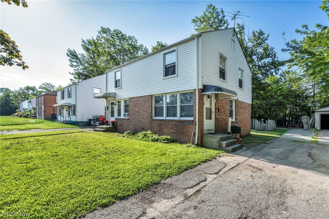 14227 Rainbow Avenue Cleveland OH 44111