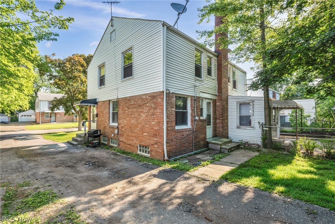 14227 Rainbow Avenue Cleveland OH 44111