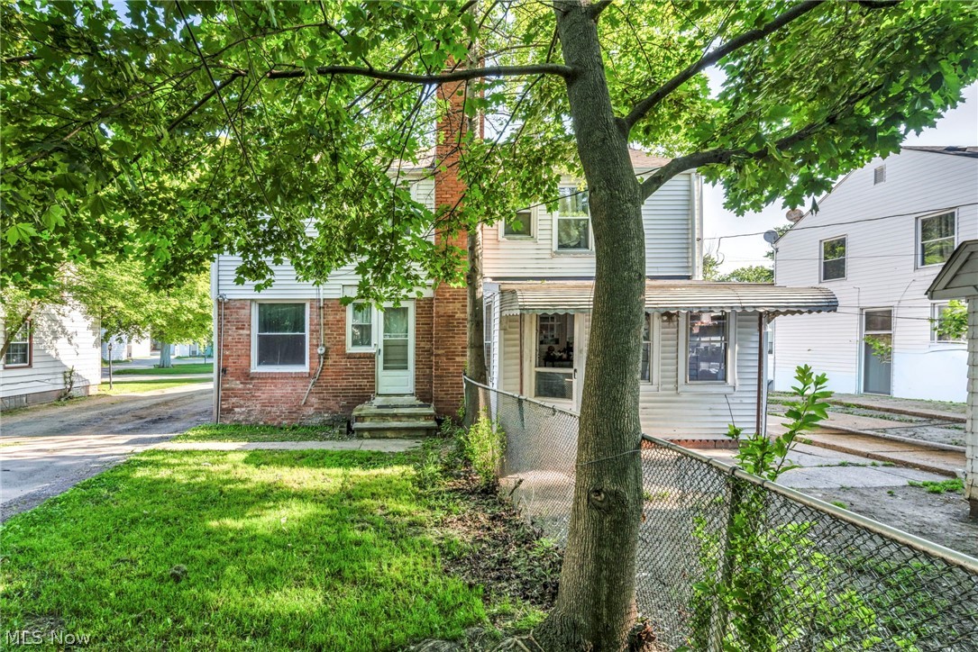 14227 Rainbow Avenue Cleveland OH 44111