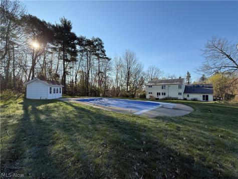 2411 55th Street NE Canton OH 44721
