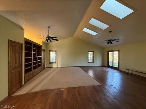 2411 55th Street NE Canton OH 44721