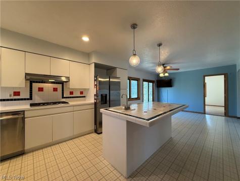 2411 55th Street NE Canton OH 44721