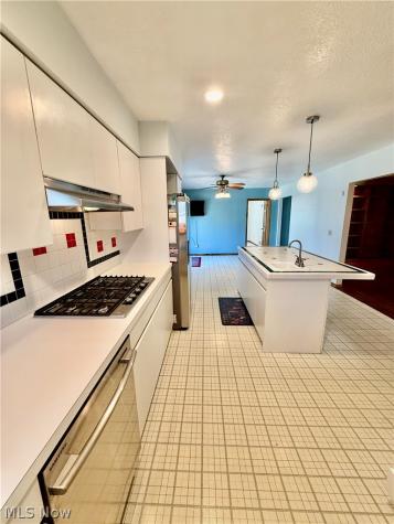 2411 55th Street NE Canton OH 44721