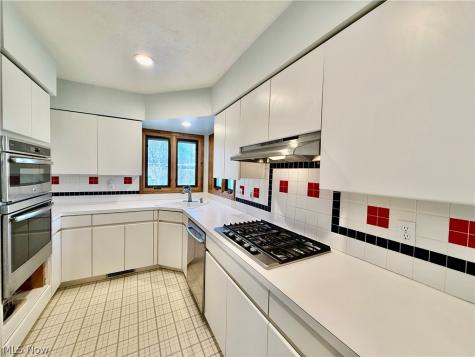 2411 55th Street NE Canton OH 44721