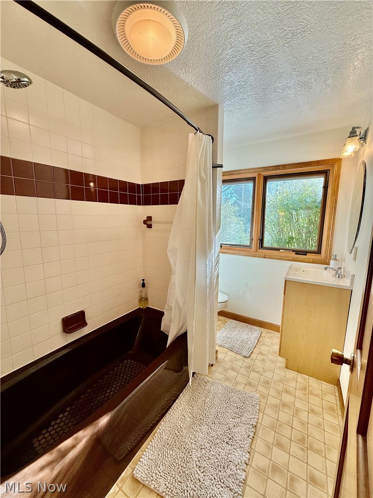 2411 55th Street NE Canton OH 44721