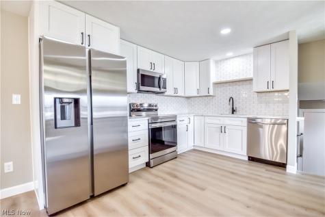 447 Saint Lawrence Boulevard Eastlake OH 44095