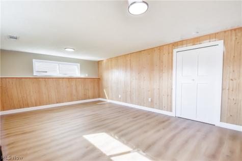 447 Saint Lawrence Boulevard Eastlake OH 44095