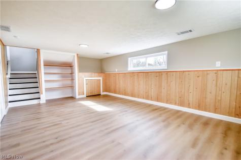 447 Saint Lawrence Boulevard Eastlake OH 44095