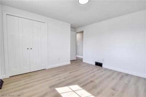 447 Saint Lawrence Boulevard Eastlake OH 44095
