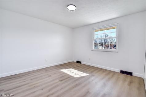 447 Saint Lawrence Boulevard Eastlake OH 44095